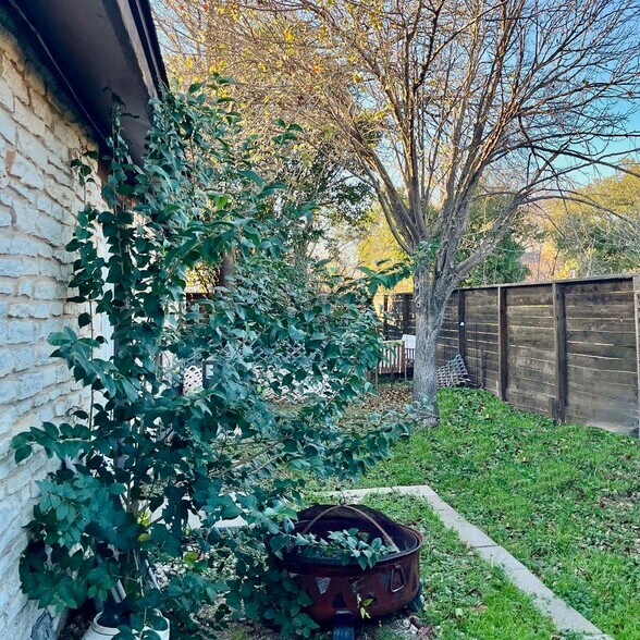 Building Photo - 8007 Brockman St