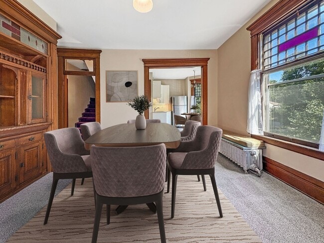 Primary Photo - 2204 Grand Ave S