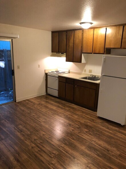 Building Photo - 14th Street