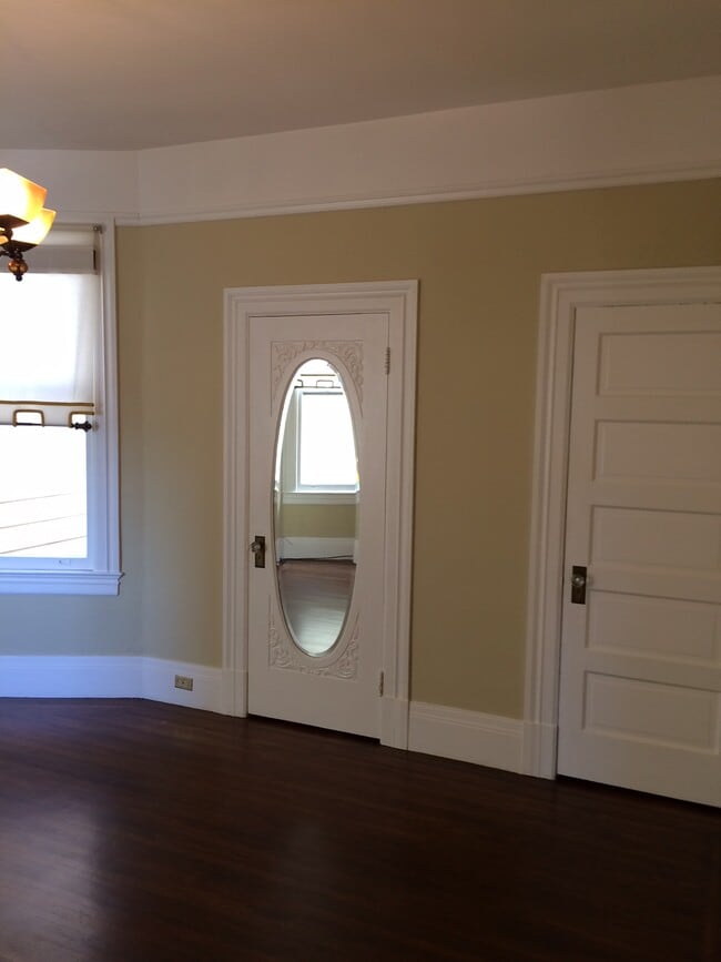 MASTER BEDROOM - 1282 Guerrero St