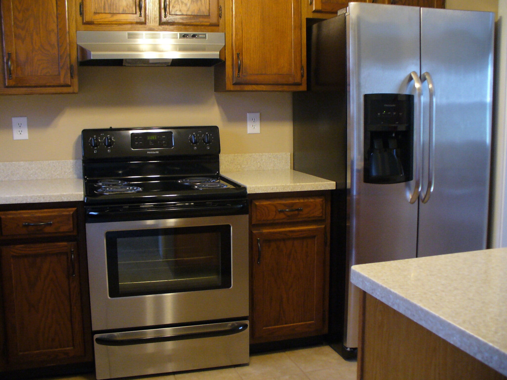 Building Photo - 728 Pleasant Valley Rd