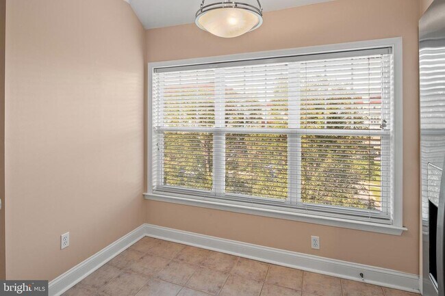 Building Photo - 2115 Ganton Green