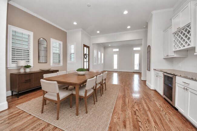 Building Photo - 2606 Madeline Grove Dr