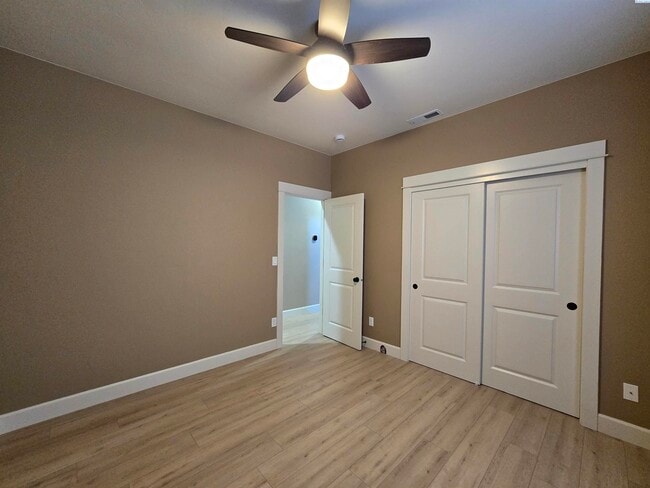 Building Photo - 3/4 Acre lot with Pool/Hot and Lawn Care I...