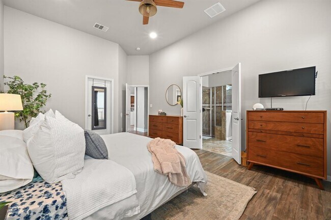 Building Photo - 4325 Tambre Bend