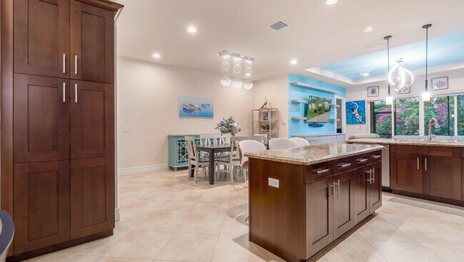 Building Photo - 14794 Rapolla Dr