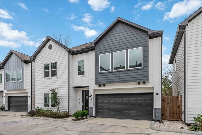 Building Photo - 2611 Huntington Creek Ln