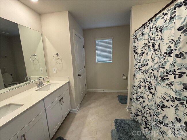 Building Photo - 1019 Clementine Rd