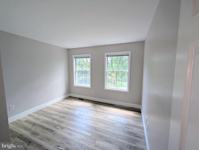 Building Photo - 114 Lenape Dr