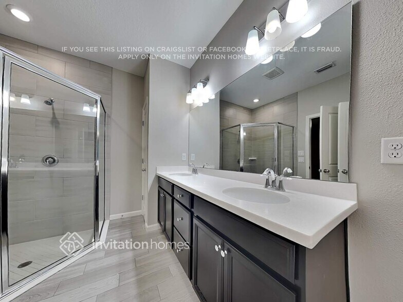 Building Photo - 11293 Oyster Creek Rd