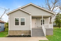 Building Photo - 3127 Bay St