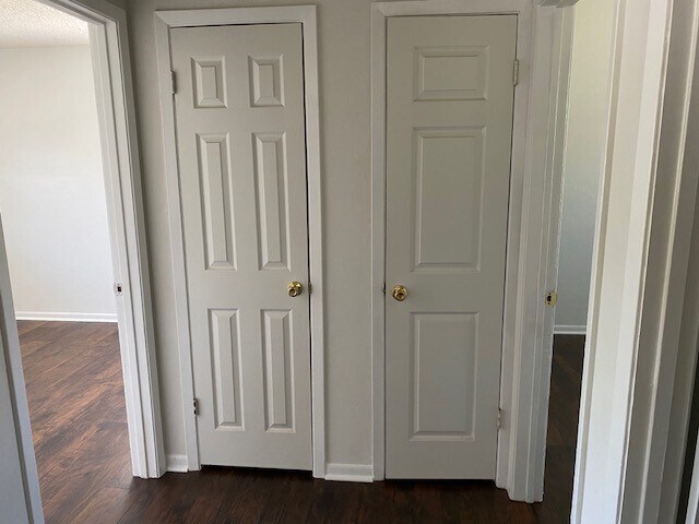 Building Photo - 1005 Dryden Ave