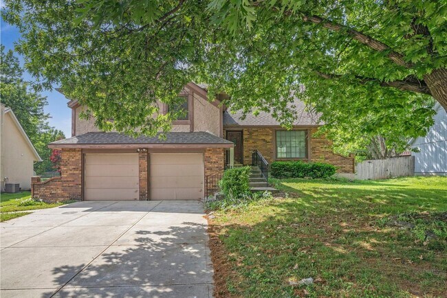 Building Photo - 405 S Montclaire Dr