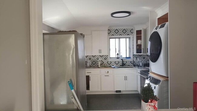 Building Photo - 10 Vilno Ct