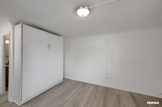 Building Photo - Clean affordable studio in Englewood