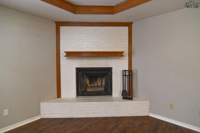 Building Photo - 4618 Sabota Ave