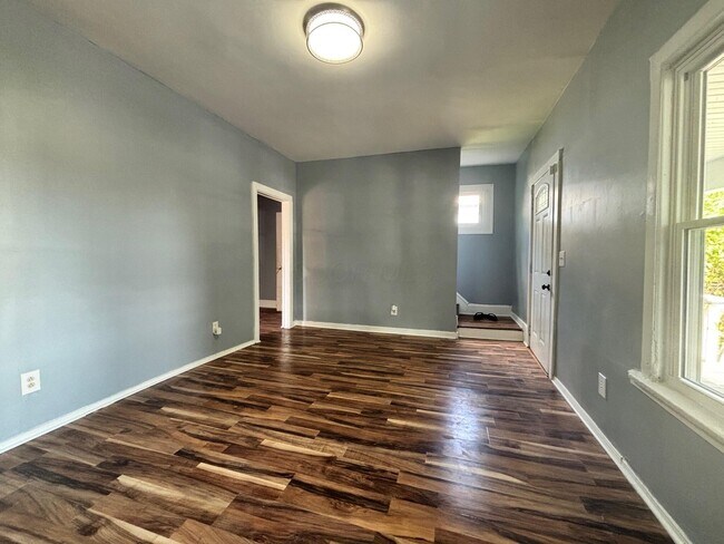 Building Photo - 448 E Woodrow Ave
