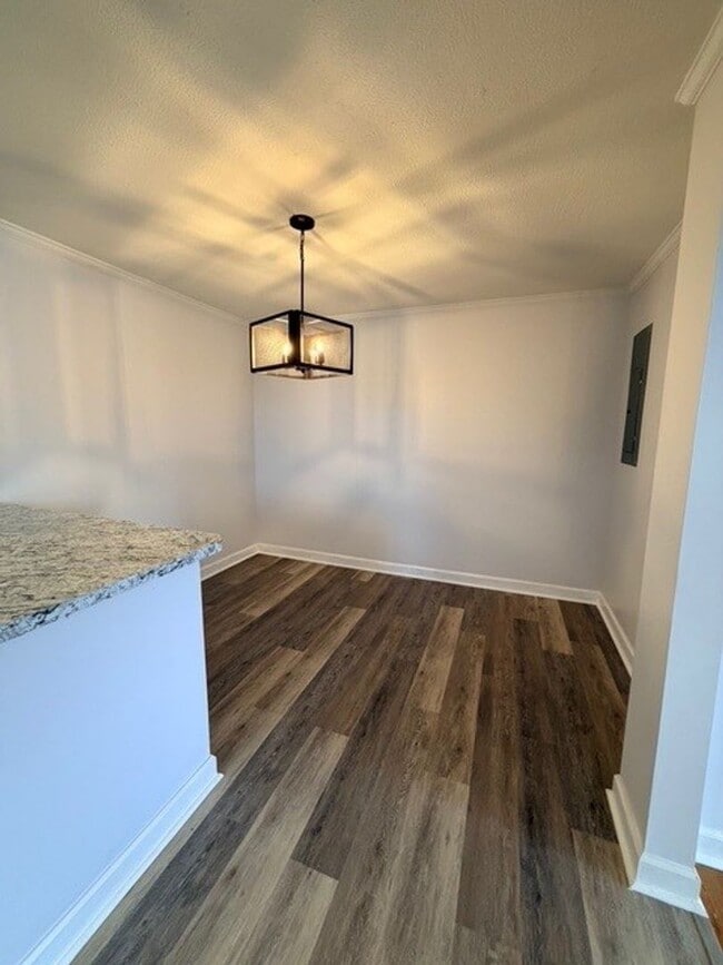 Building Photo - 1318 Lincoln Ave