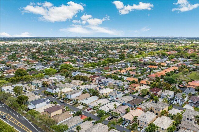 Building Photo - 10523 SW 161st Pl