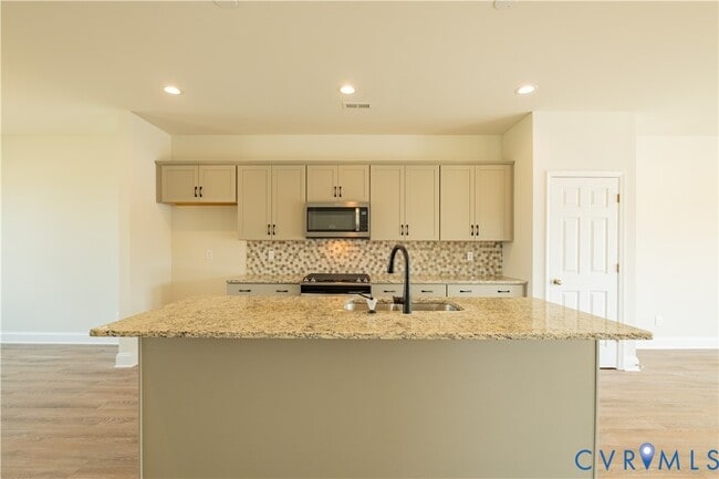 Building Photo - 15225 Dunton Ave