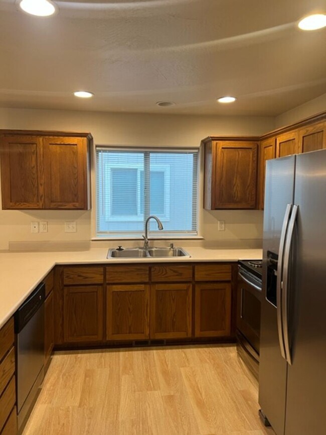 Building Photo - 1297 Clearsprings Dr