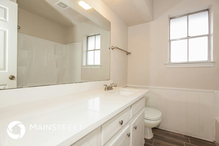 Building Photo - 309 Jagoe St