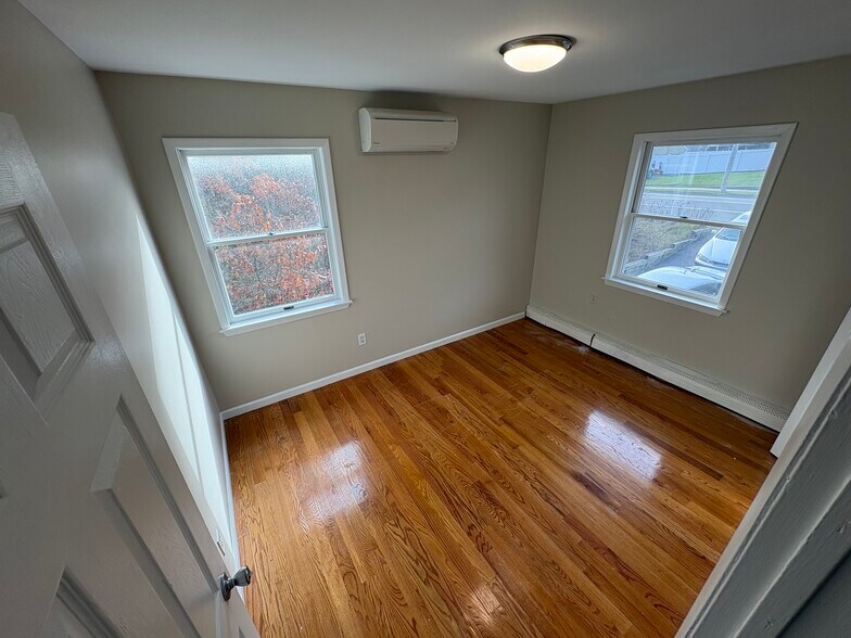 Building Photo - 411 Boyle Rd