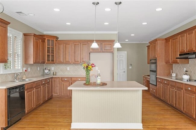 Building Photo - 2710 Donnelath Pl