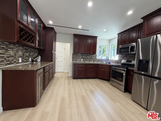 Building Photo - 8561 Kyle St