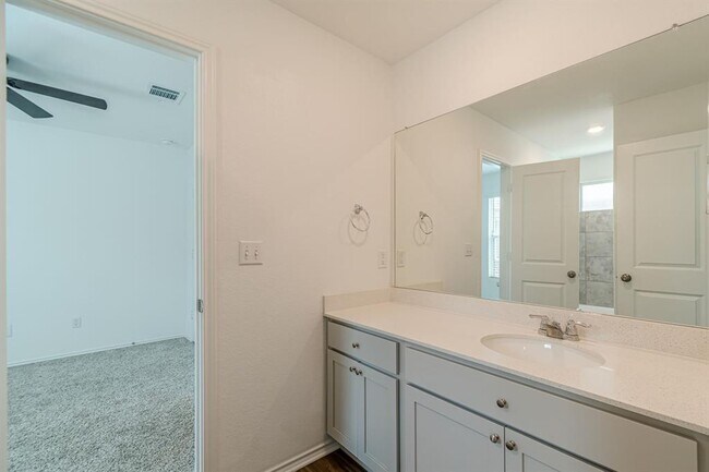 Building Photo - 341 Escondido Cir