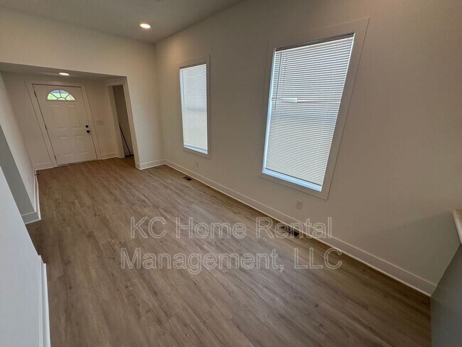 Building Photo - 2311 Jarboe St