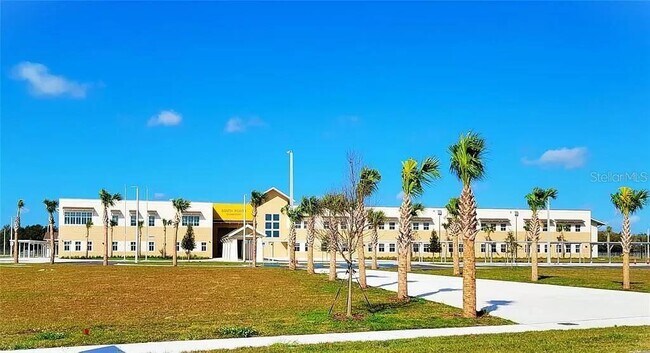 Building Photo - 680 Reggie Rd