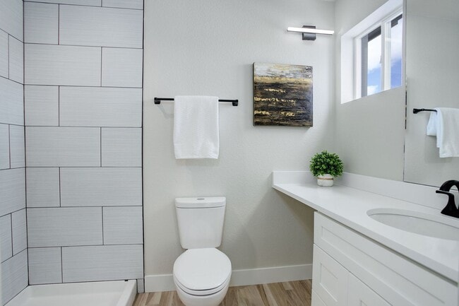 Building Photo - 11518 W 16th Ave