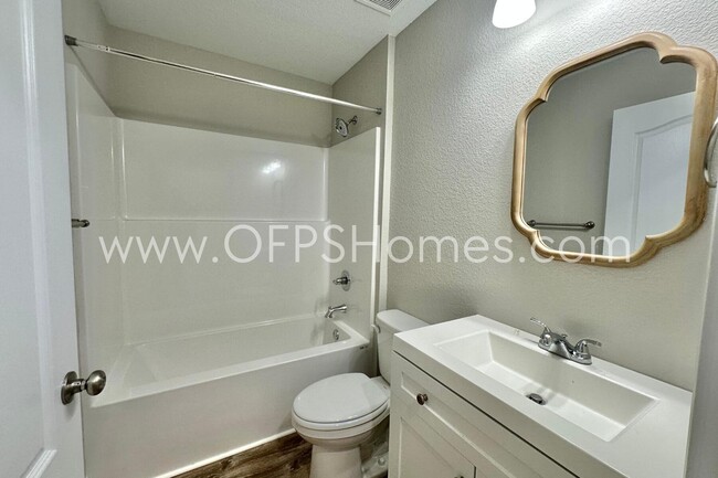 Building Photo - 6762 Trailride N