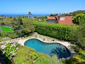 Salt water pool - 345 Palos Verdes Dr W