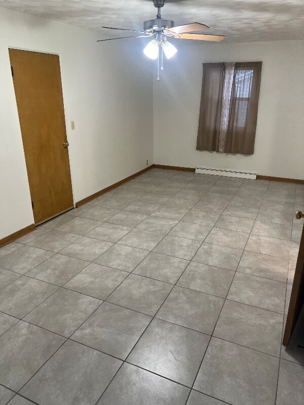 Building Photo - 1723 Parkway Dr