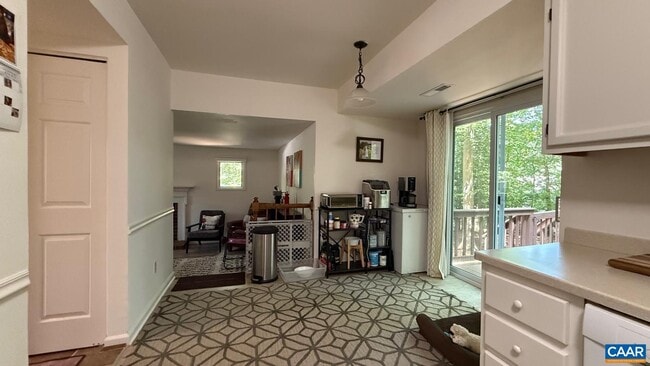 Building Photo - 3190 Saddlebrook Ln