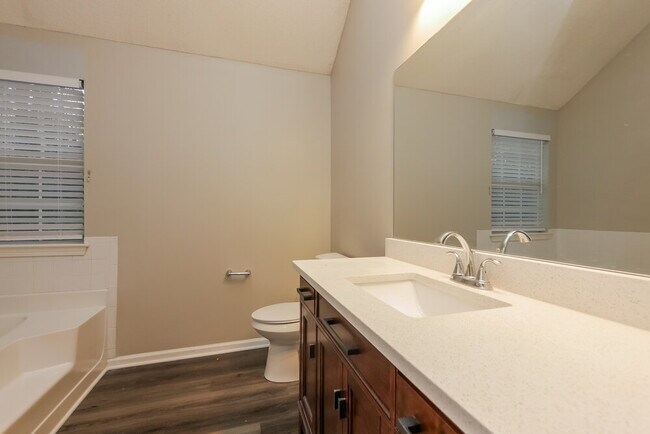 Building Photo - 5347 Sapphire Cir