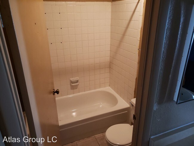 Building Photo - 3750 Shirebrook Dr