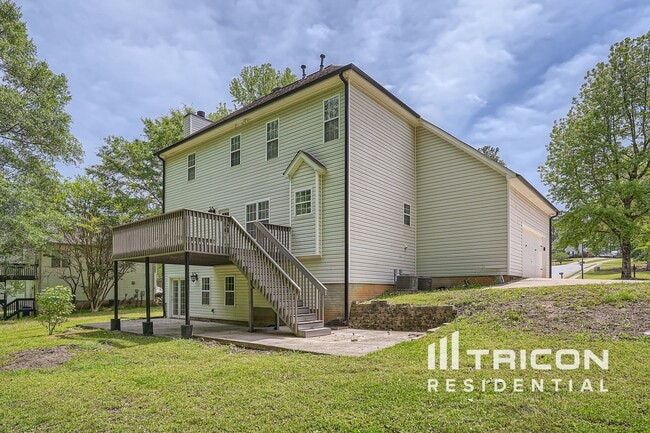 Primary Photo - 160 Rock Hill Dr