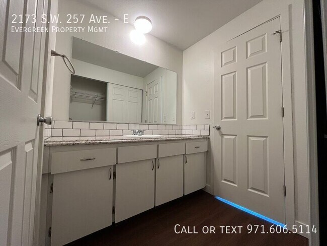 Building Photo - 2173 SW 257th Dr
