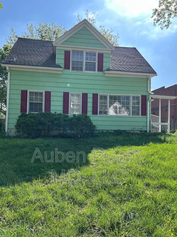 Building Photo - 3823 Bell St