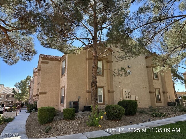 Primary Photo - 1150 N Buffalo Dr