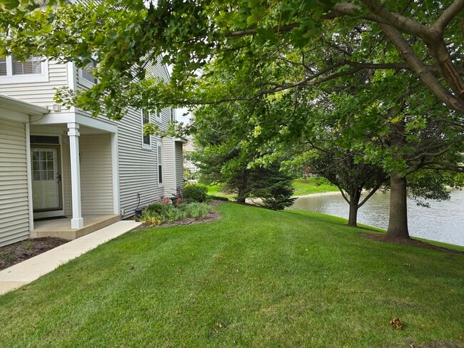 Building Photo - 2922 Sheehan Dr