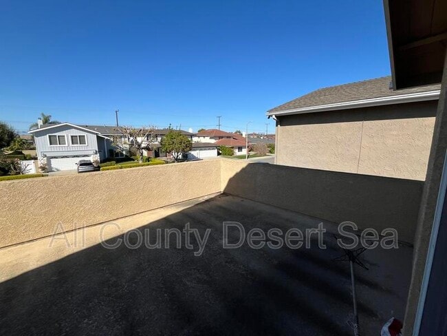 Building Photo - 6822 Lafayette Dr