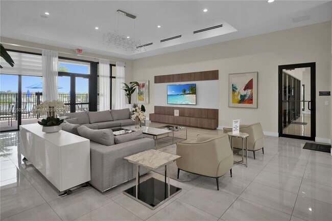 Building Photo - 909 NE 211th St