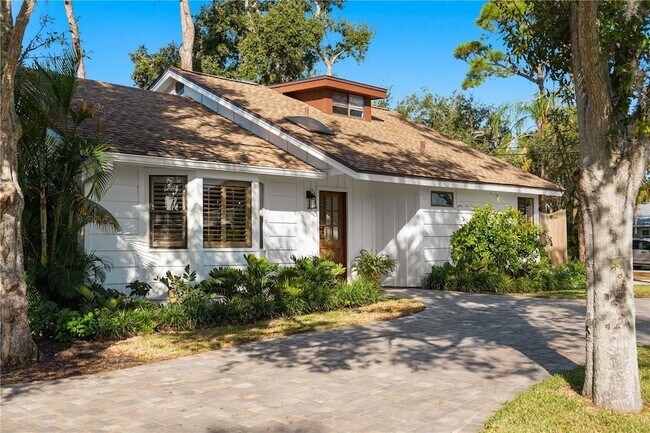 Building Photo - 731 Texas St