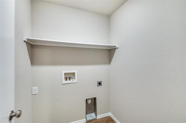 Building Photo - 5700 Giddyup Ln