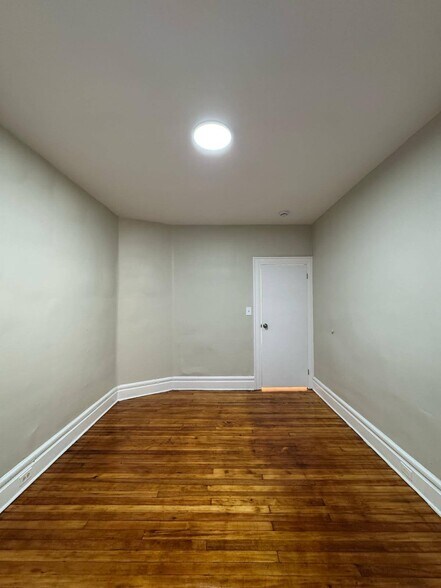 Building Photo - 126 3rd St