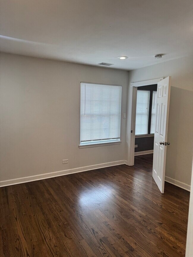 Building Photo - 1233 Wyndham Ct